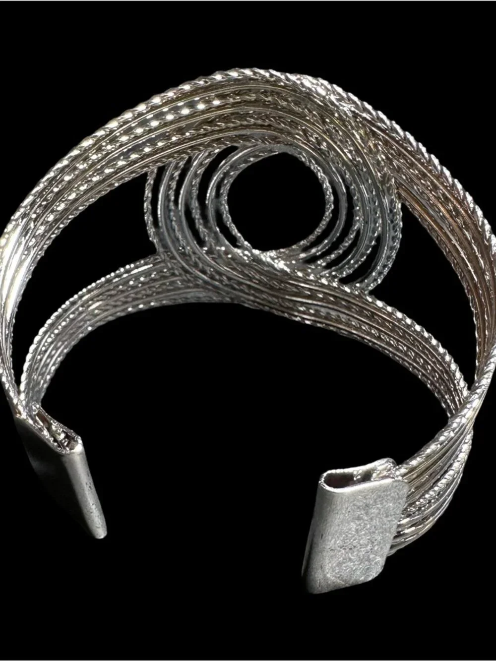 Chunky Cuff Bracelet Silver Tone Womens Costume Jewelry Boho Style NWOT